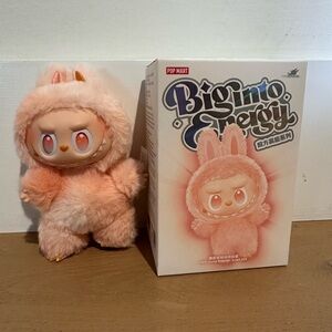 Pop Mart Big Energy Labubu in Happiness